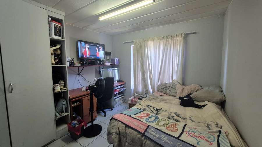 1 Bedroom Property for Sale in Die Bult North West